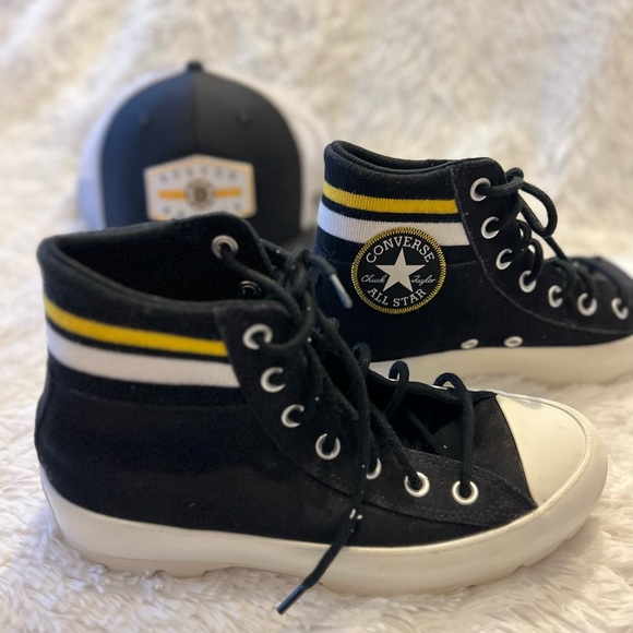 RARE color. Converse "lugged varsity" Chuck Taylor women's 7.5. Bruins! - Picture 3 of 10